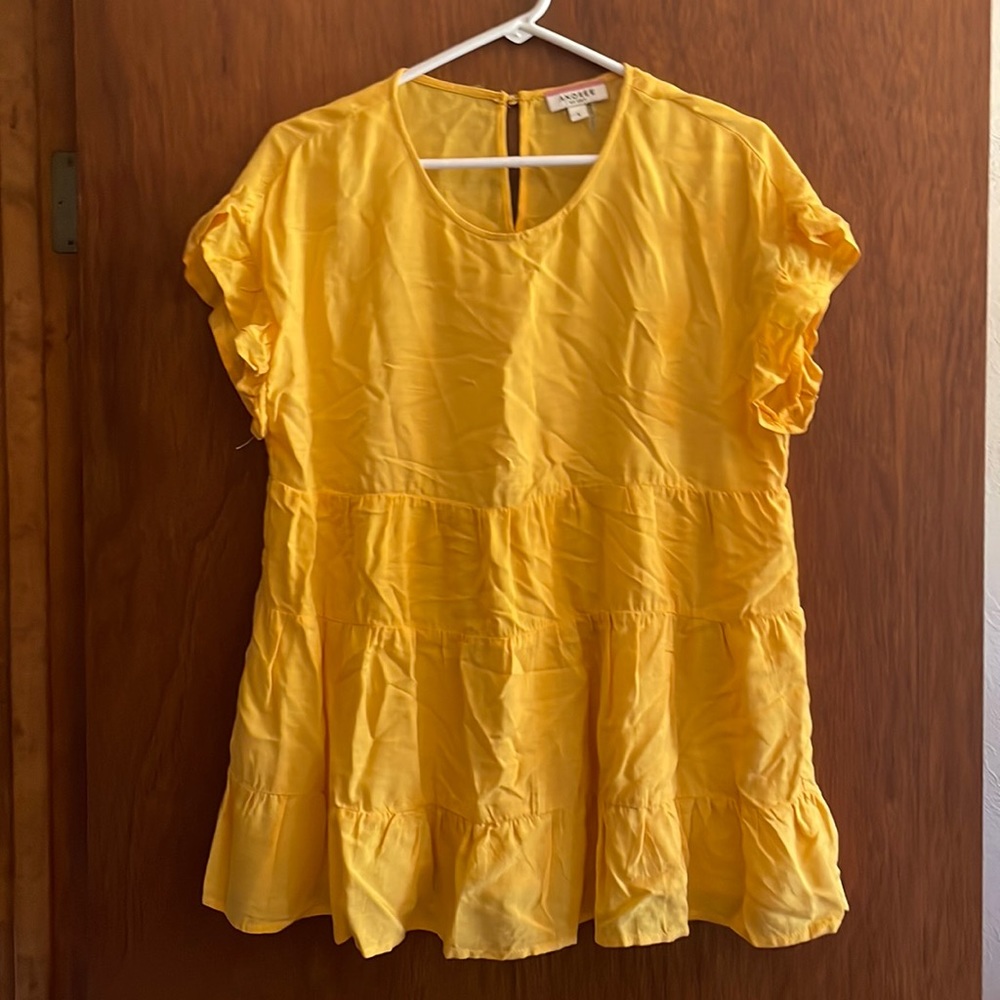 Andree by Unit Goldenrod Flutter Sleeve Babydoll Tiered Blouse Large Chic Soul